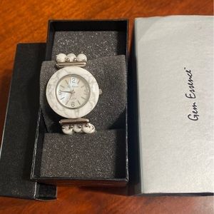 New in Box Gem Essence beaded Bravelet Watch (Needs Battery)